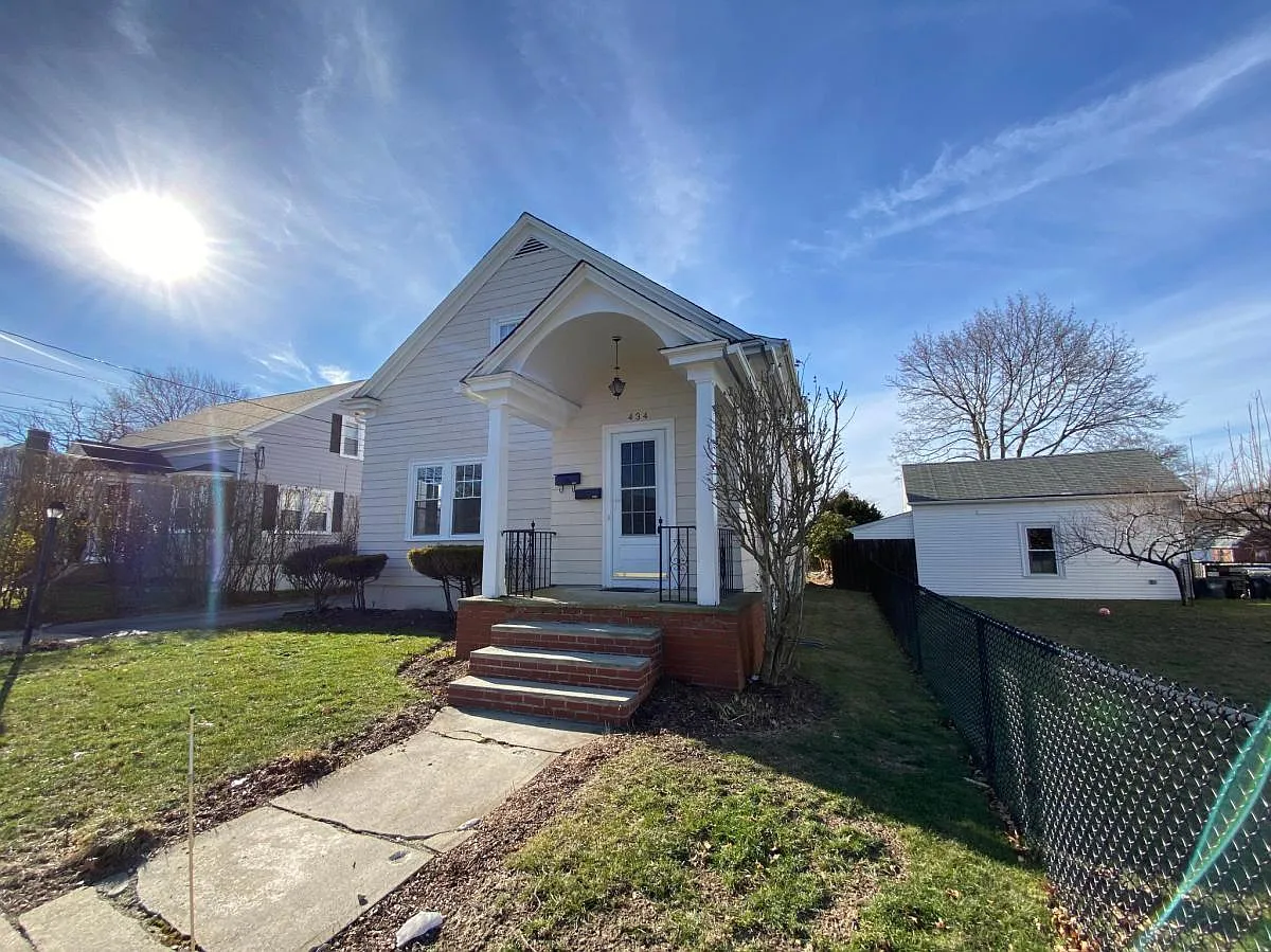 434 Sharon St — Photo 4