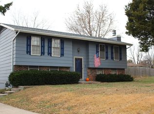 4111 NW Dondee Ln, Topeka, KS 66618