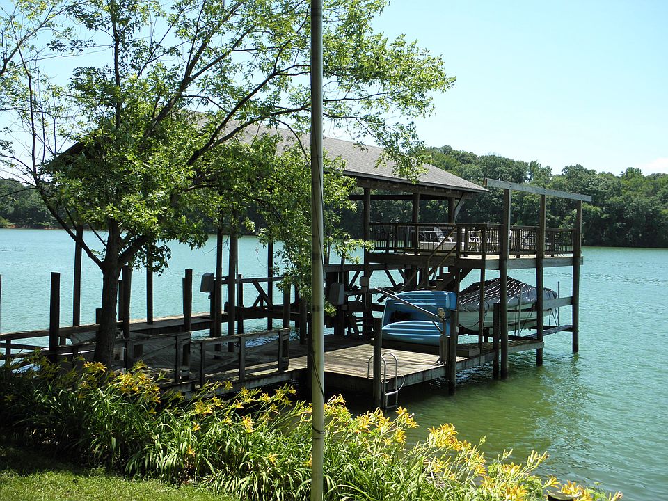 1st image of Colonial Harbor Dr