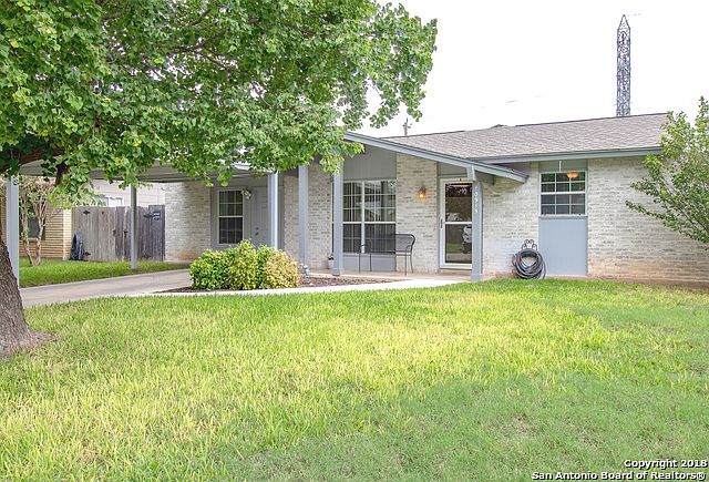 1st image of 10915 Lazy Oaks Dr