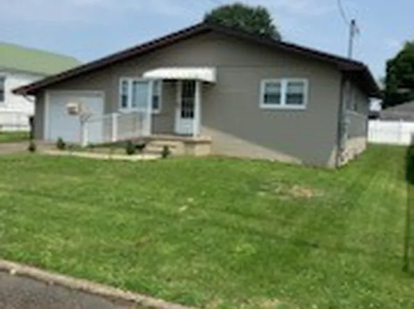 208 Carson St, Saint Albans, WV 25177