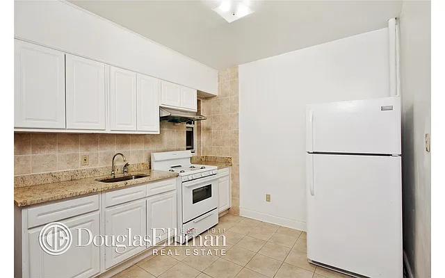 Rented by Douglas Elliman | media 17