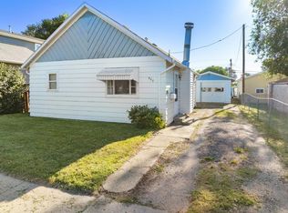 508 22nd St NW, Minot, ND 58703