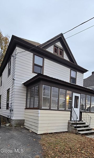 2nd image of 22 Summer Street