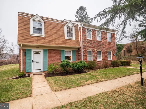 532 Azalea Dr #44, Rockville, MD 20850
