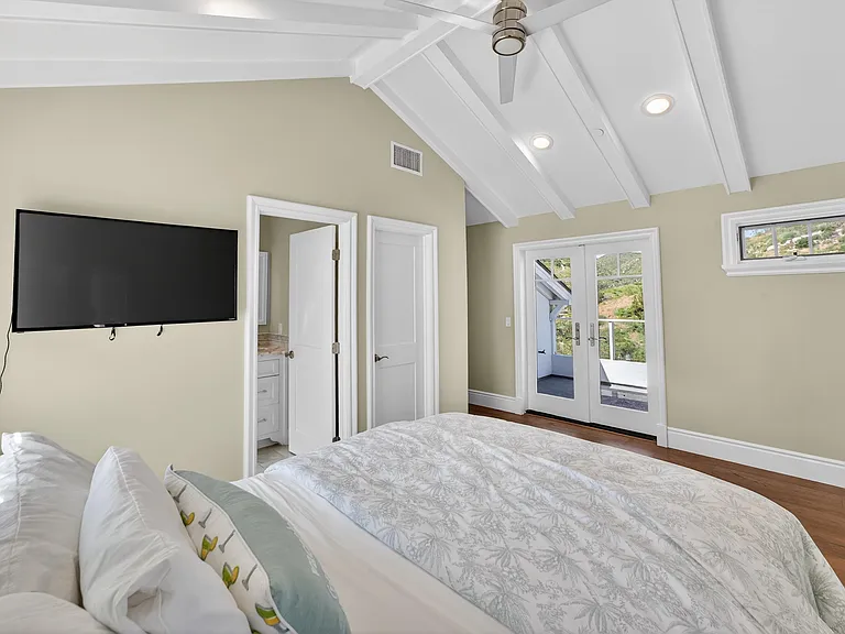 405 Blumont St — Photo 12