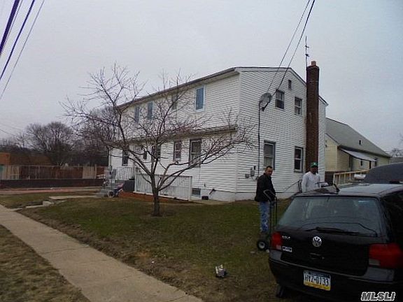 3rd image of 600 Roman Ave