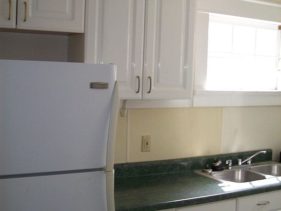 4th image of 4810 Prytania St #B