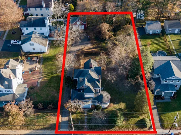 410 River Rd, Fair Haven, NJ 07704