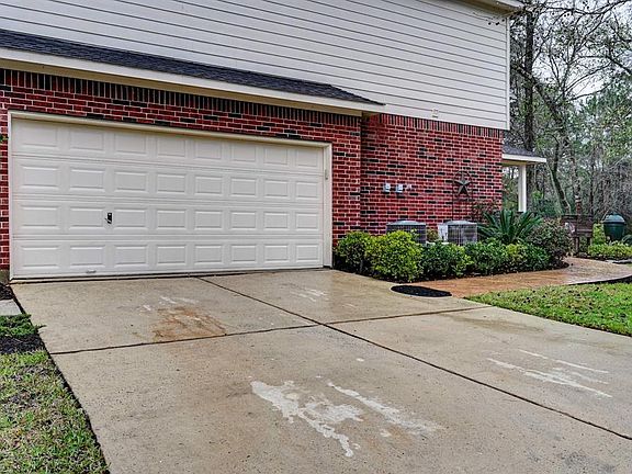 4th image of 12118 Rainy Oaks Dr
