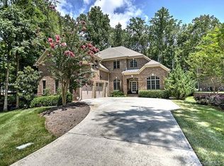 9129 Alpine Cres, Charlotte, NC 28270