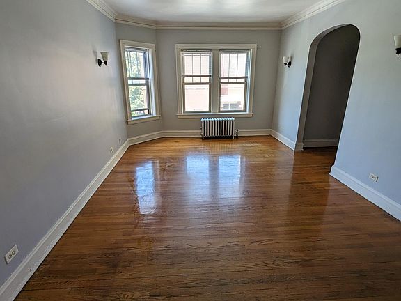 3rd image of 1668 W Farwell Ave #2C