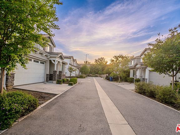 3rd image of 15602 W Lilli Way