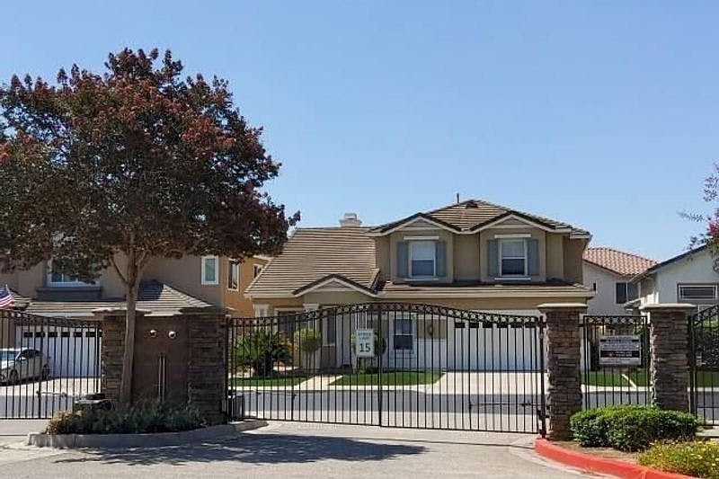 1st image of 314 N Riley Ct