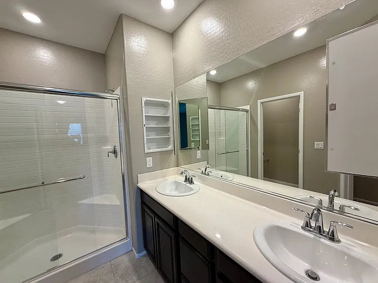 4536 Lafontaine Ct #1080 — Photo 32