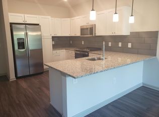 2322 Gathering Square Ct, Fuquay Varina, NC 27526