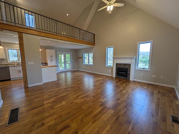 4th image of 2040 Keiser Rd