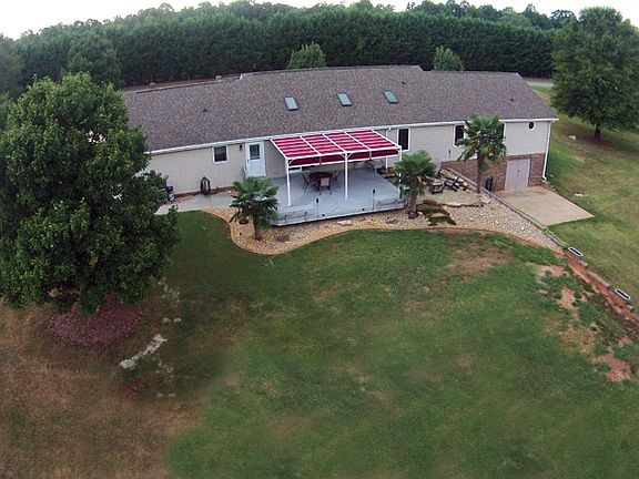 3rd image of 104 Rolling Creek Trl