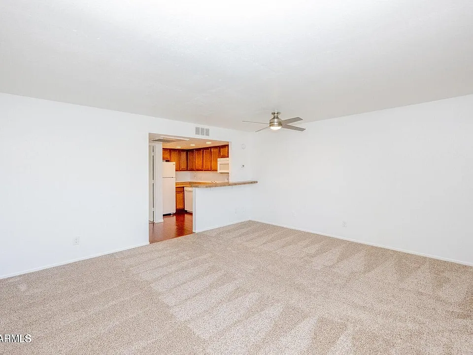 700 W University Dr #220