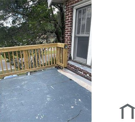4th image of 6843 N Pearl St #C