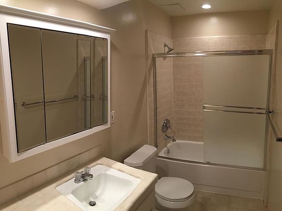 5th image of 7362 Rainbow Dr APT 1