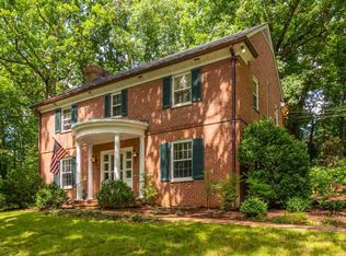 40 College Cres, Staunton, VA 24401