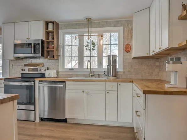 8 Marguerite Street, Keene, NH 03431