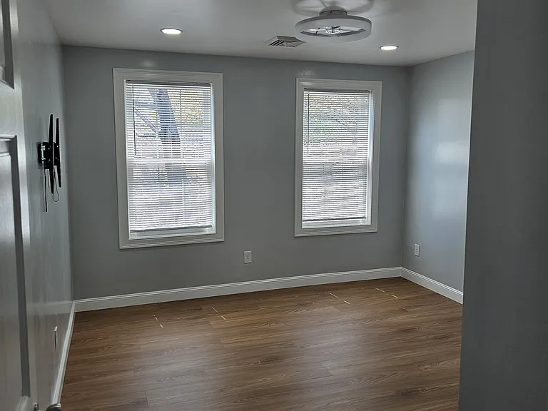 142 Ballston Ave #2 — Photo 10