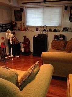 3rd image of 651 College Ave