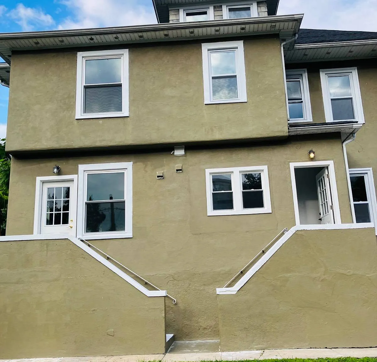 3 bed, 1.0 bath, 1200 sqft, $3,900 — Photo 2