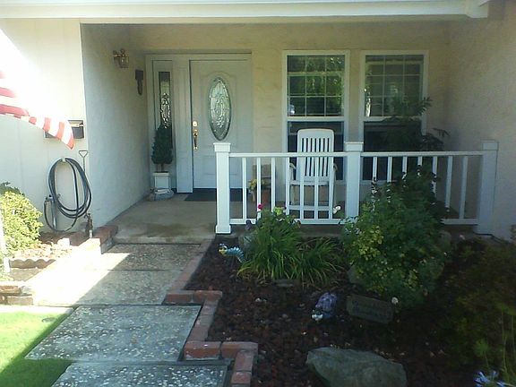 3rd image of 3724 W Pryor Ct