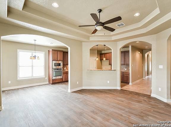 2nd image of 13706 Altamirano