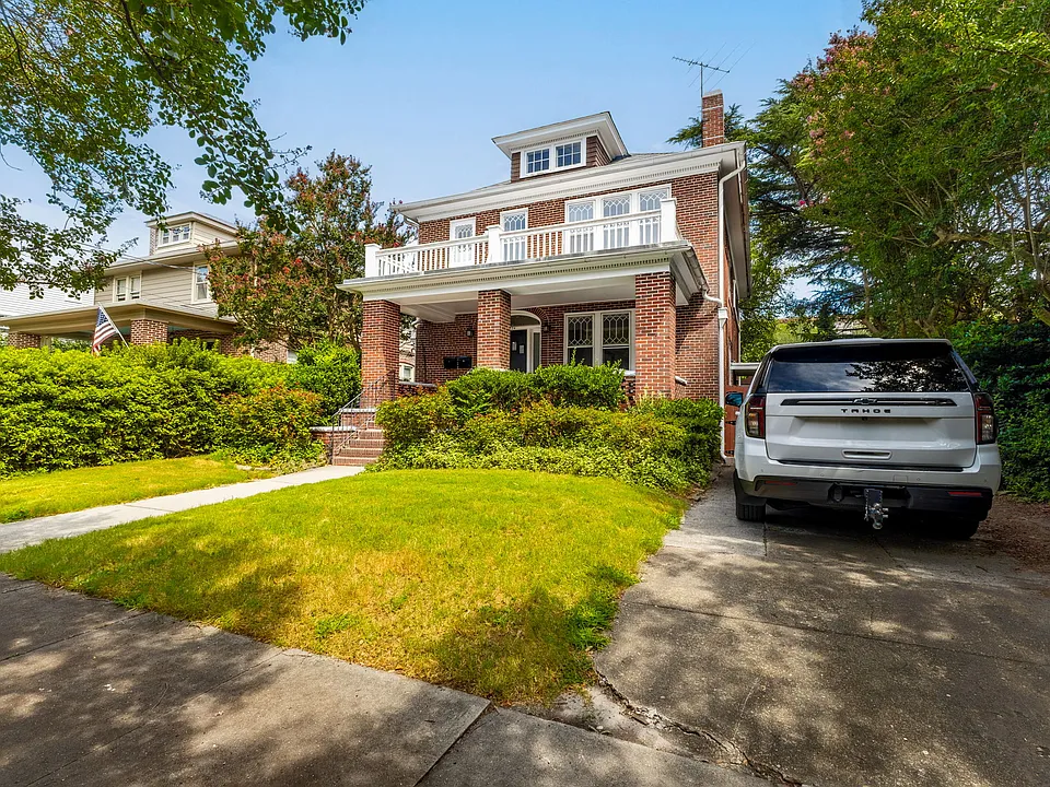 734 Shirley Ave