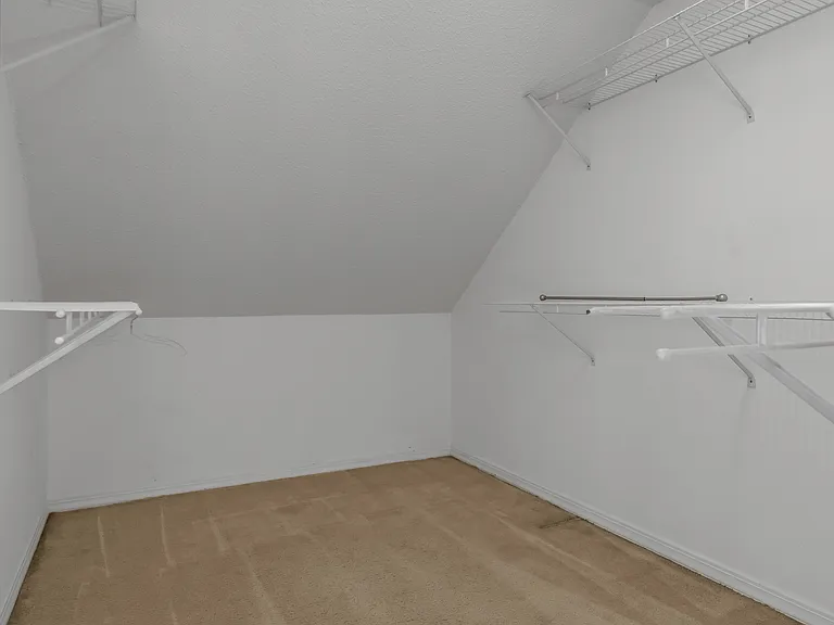 921 Pennington Ln — Photo 20