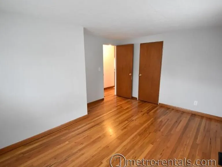 2686-2688 Hibbert Ave — Photo 7