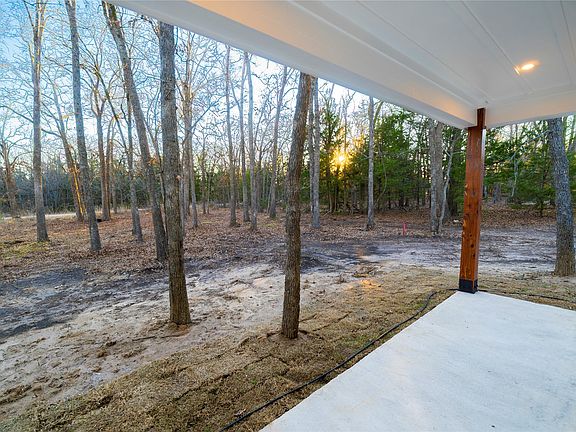 3rd image of 921 Hillburn Dr