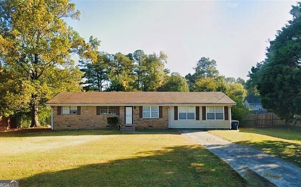 1st image of 501 Lee Byrd Rd