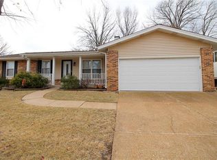 2264 Broken Horse Ln, Saint Louis, MO 63129