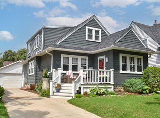 2431 N 70th St, Wauwatosa, WI 53213