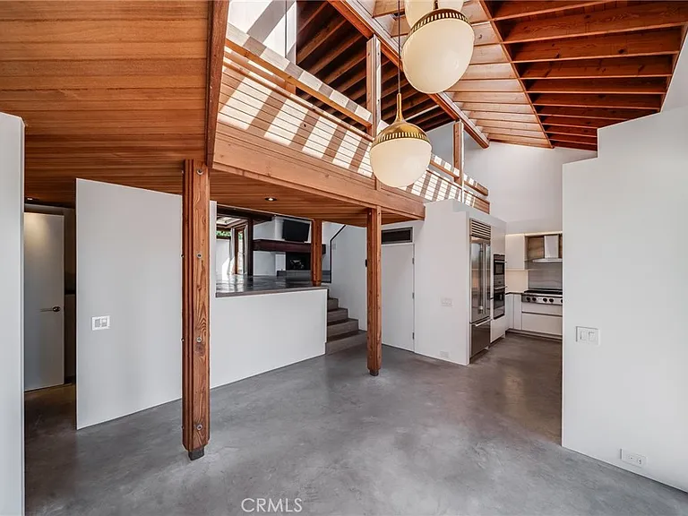 1625 Catalina — Photo 11