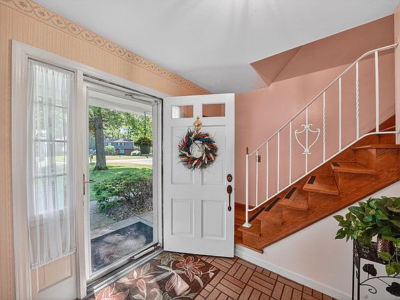 3rd image of 54609 Whispering Oak Dr