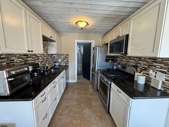 4th image of 5807 Marshall Ave #1415