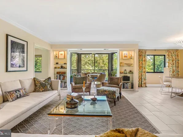 5903 Mount Eagle Dr APT 308, Alexandria, VA 22303