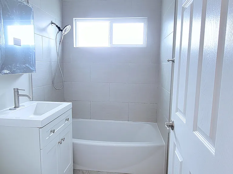 4146 Redondo Beach Blvd #C — Photo 14