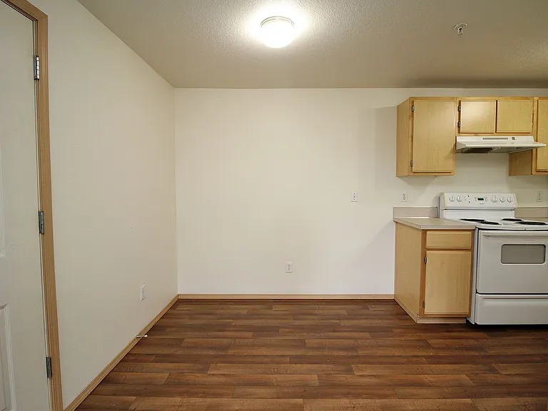 11710 - 11712 SE Powell — Photo 31