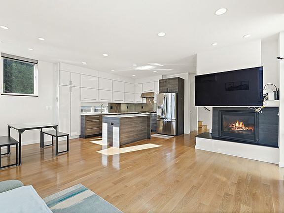 5th image of 1209 6th Ave N
