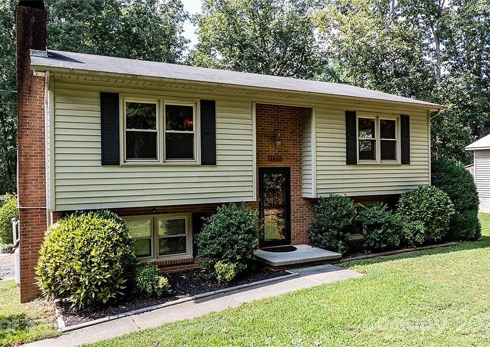 1st image of 2622 Buford Dr
