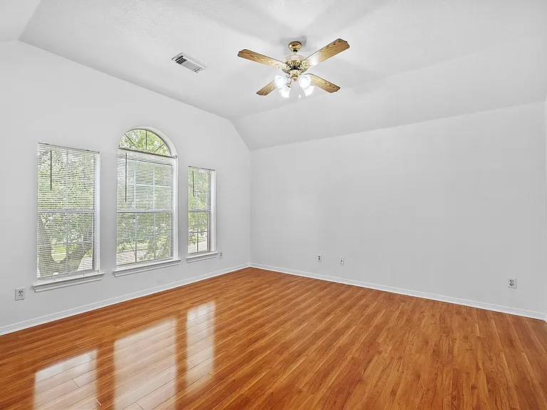 2106 Hawks Rd — Photo 18