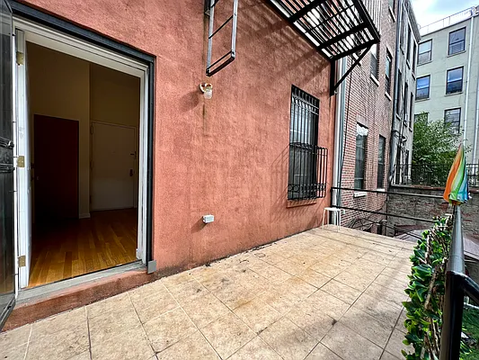 Rented by Bohemia Realty Group | media 12