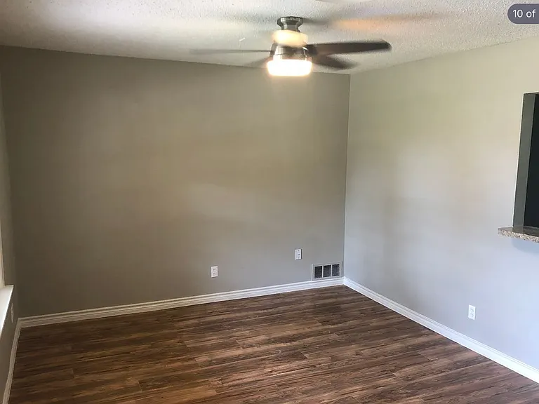 617 E Ellen Ave — Photo 11